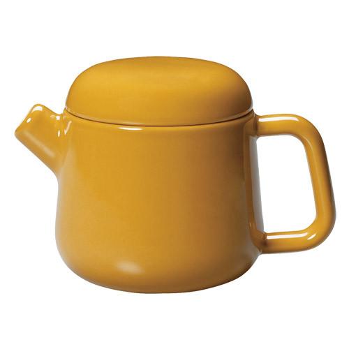 TRAPE Gelbe Porzellan-Teekanne Teegeschirr auf weissen Hintergrund - TRAPE yellow teapot Teaware Kinto on white background